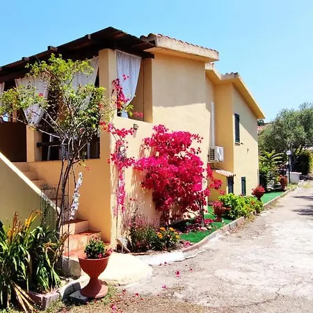 San Teodoro Centro A Due Passi Dal Mare Giardino Cala D'ambra - Blu *